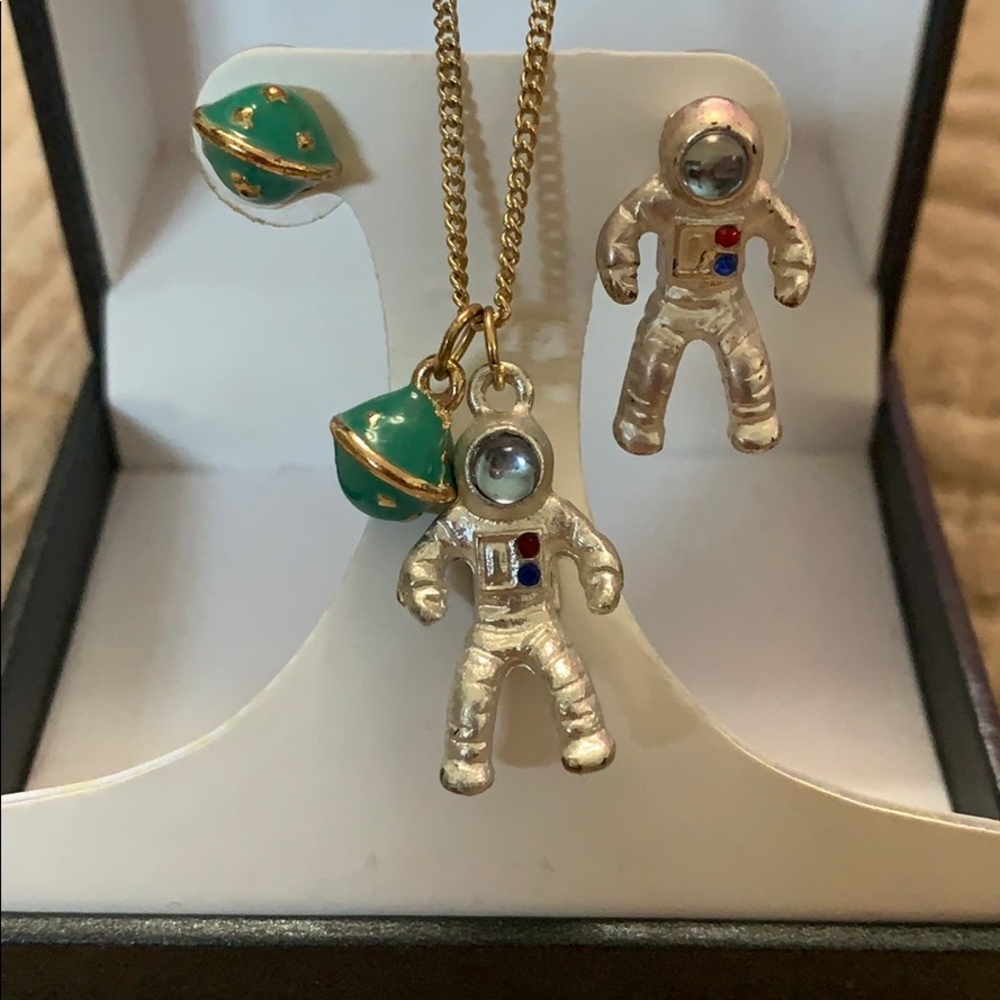 Astronaut and Planet necklace and earrings